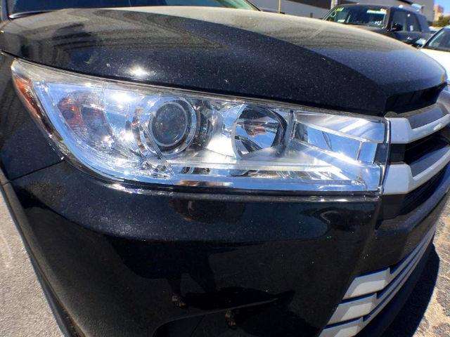 2017 Toyota Highlander LE V6